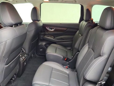 Used 2023 Subaru Ascent Touring AWD/4WD image 21