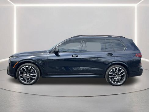 Used 2025 BMW X7 M60i w/ Executive Package image 24