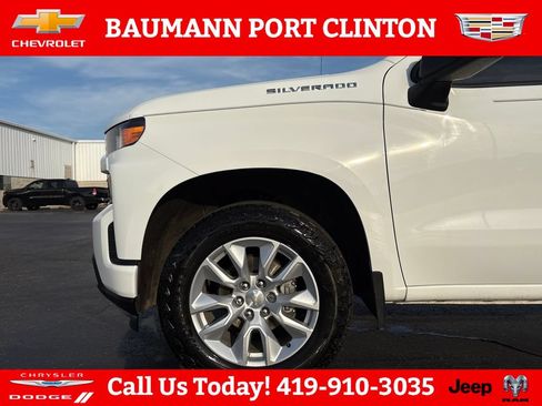 Used 2020 Chevrolet Silverado 1500 Custom w/ Custom Value Package AWD/4WD image 28