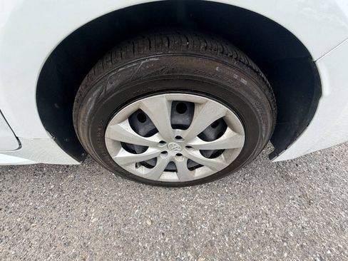 Used 2022 Toyota Corolla LE FWD image 33