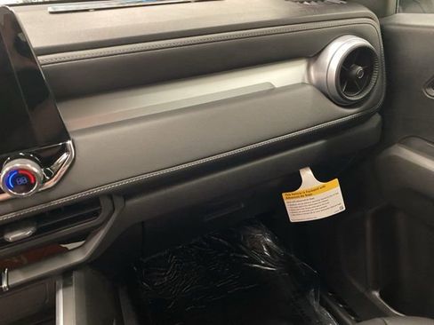 New 2026 Chevrolet Colorado LT w/ LT Convenience Package image 16