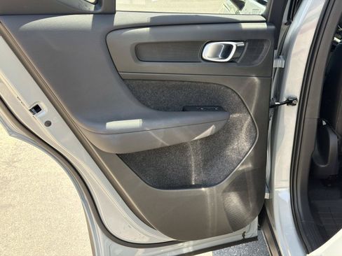 Certified 2024 Volvo XC40 B5 Ultimate w/ Protection Package Premier AWD/4WD image 20