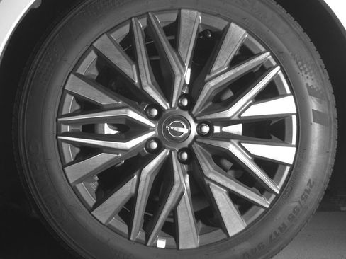 Used 2025 Nissan Altima 2.5 SV image 9