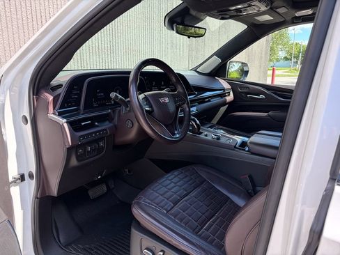 Used 2022 Cadillac Escalade Sport Platinum AWD/4WD image 21