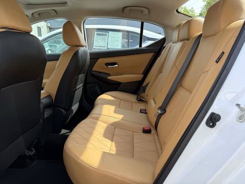 Used 2023 Nissan Sentra SV w/ SV Premium Package FWD image 11