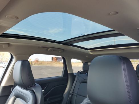 New 2026 Lincoln Corsair Reserve w/ Jet Appearance Package image 11