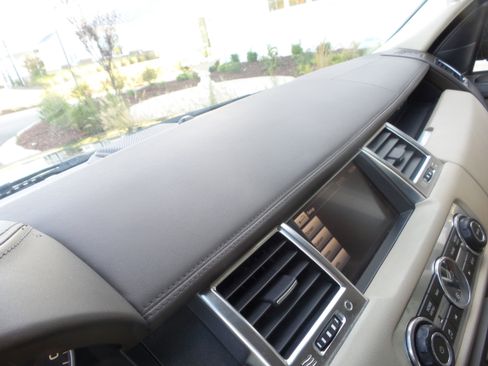 Used 2012 Land Rover Range Rover Sport Supercharged image 25