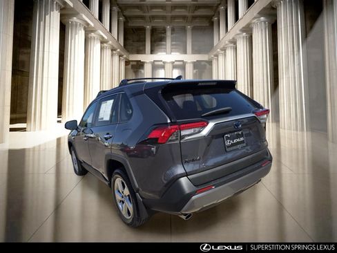 Used 2019 Toyota RAV4 Limited w/ Carpet Mat Package AWD/4WD image 6
