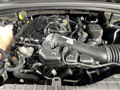 Used 2023 Jeep Grand Cherokee Limited w/ Black Appearance Package image 30