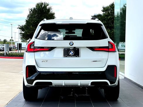 New 2026 BMW X1 xDrive28i w/ Technology Package AWD/4WD image 6