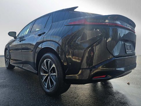 Used 2023 Lexus RZ 450e Premium image 5