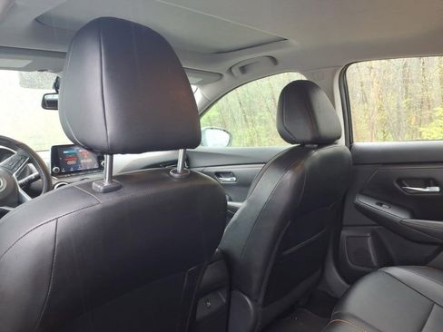 Used 2021 Nissan Sentra SR w/ SR Premium Package FWD image 10