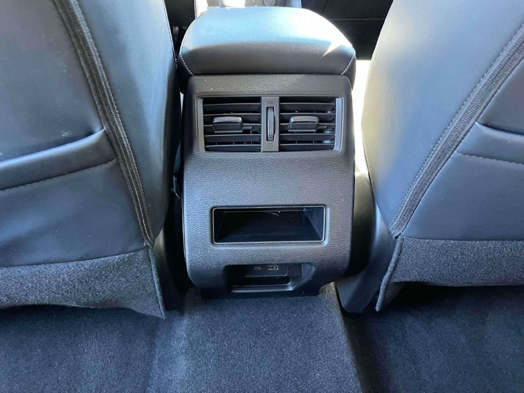 Used 2024 Mitsubishi Outlander SE AWD/4WD image 14
