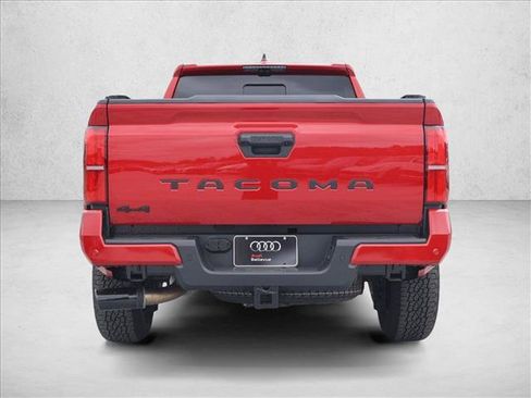 Used 2025 Toyota Tacoma TRD Off-Road w/ TRD Off Road Premium Package AWD/4WD image 7