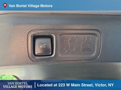 Used 2021 Ford Expedition XLT AWD/4WD image 33