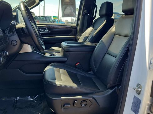 Used 2021 Chevrolet Tahoe Z71 w/ Luxury Package AWD/4WD image 19