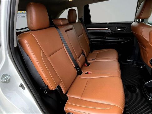 Used 2019 Toyota Highlander Limited AWD/4WD image 24