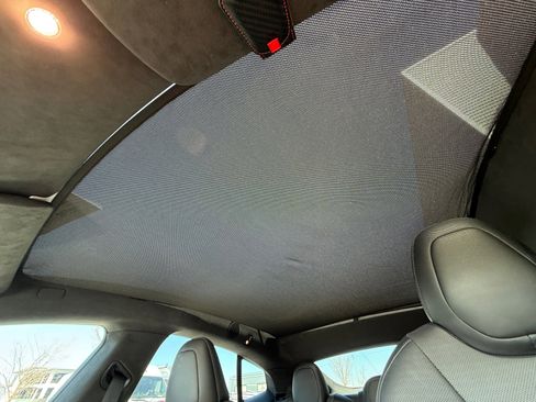 Used 2025 Tesla Model S image 33