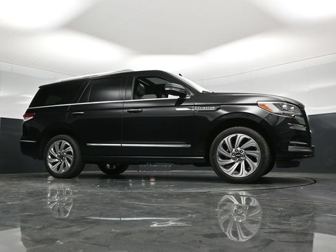 Used 2024 Lincoln Navigator Premiere AWD/4WD image 58