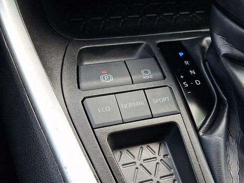 Certified 2024 Toyota RAV4 XLE image 22