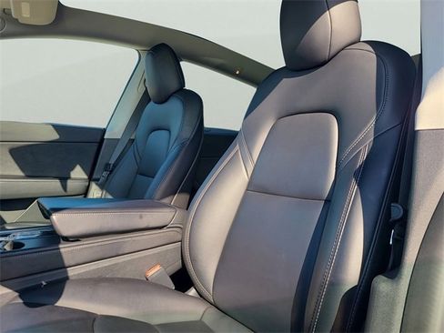 Used 2022 Tesla Model Y Performance image 26