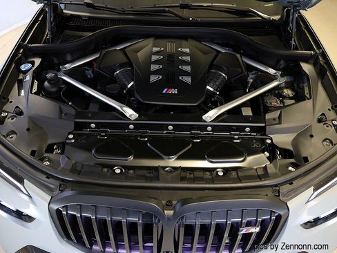 Certified 2025 BMW X7 M60i image 41