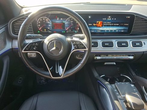 Used 2025 Mercedes-Benz GLE 350 4MATIC image 11