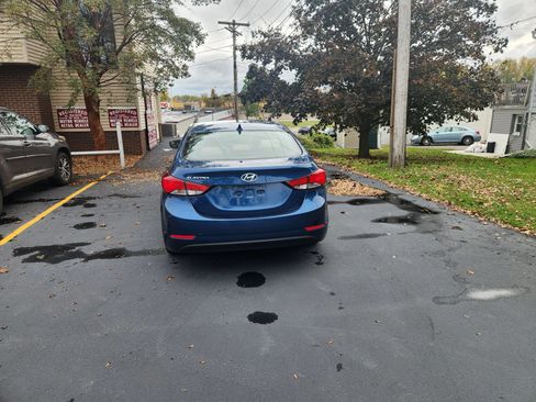 Used 2014 Hyundai Elantra SE w/ Option Group 02 image 8