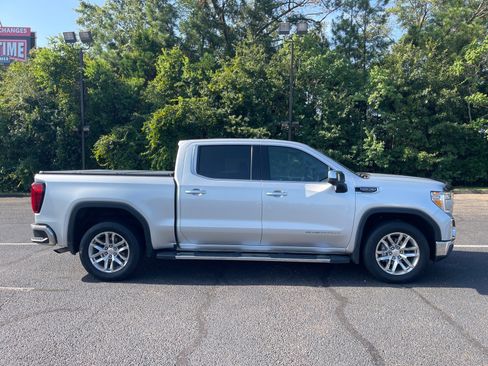 Used 2021 GMC Sierra 1500 SLT w/ SLT Premium Plus Package RWD image 22