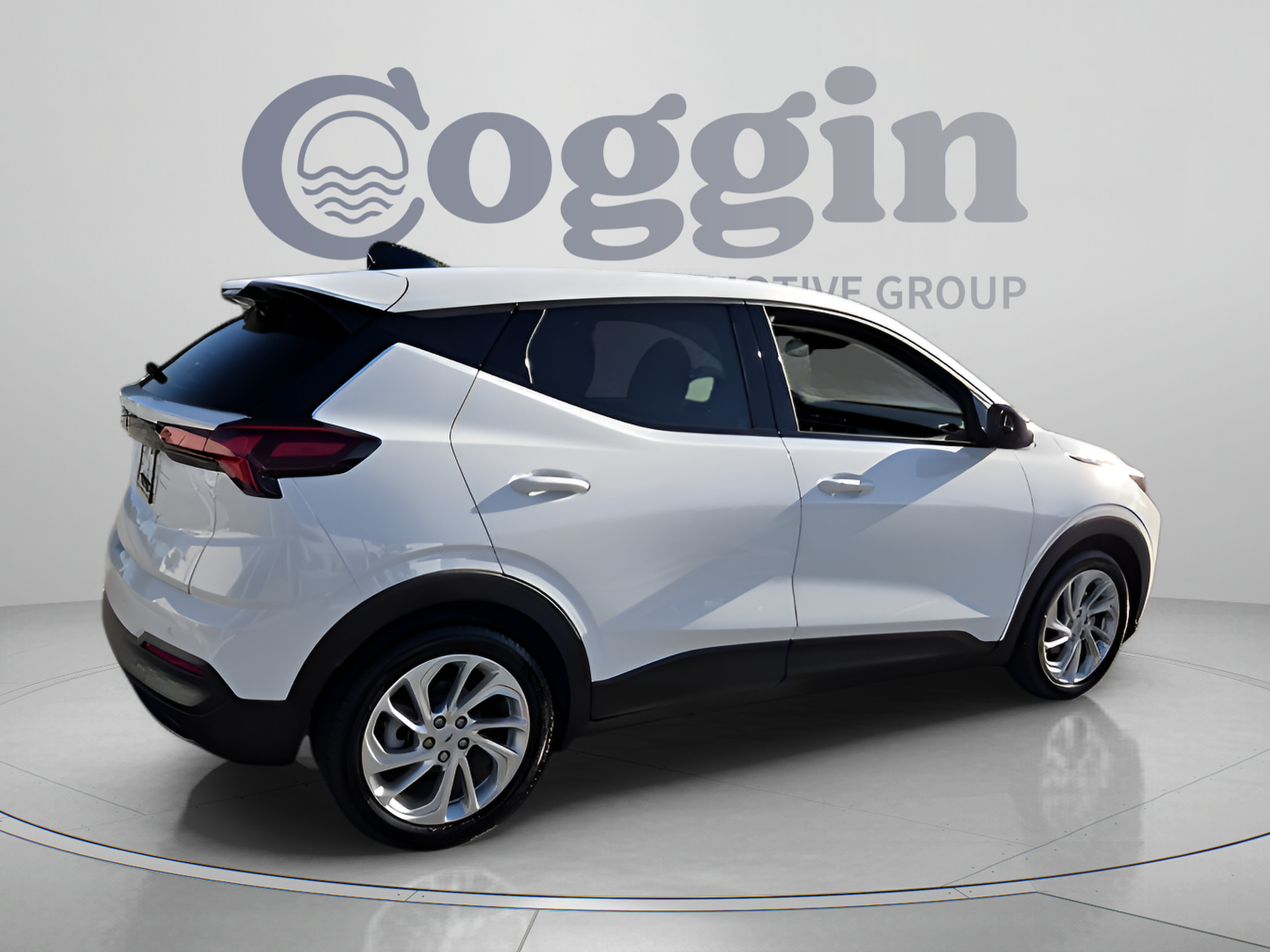 Certified 2027 Chevrolet Bolt LT w/ Comfort Package FWD image 5