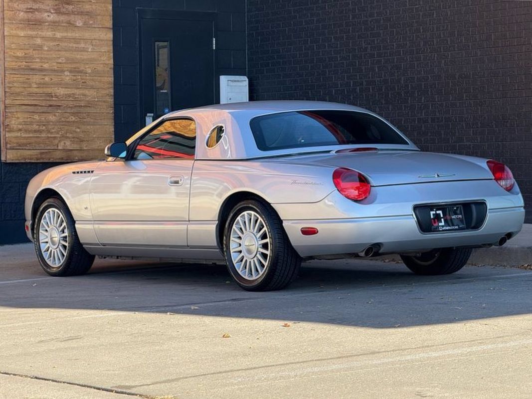Used 2004 Ford Thunderbird RWD image 3