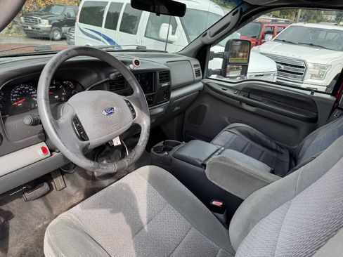 Used 2003 Ford Excursion XLT AWD/4WD image 10