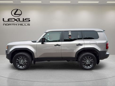 Used 2025 Toyota Land Cruiser 1958 AWD/4WD image 9