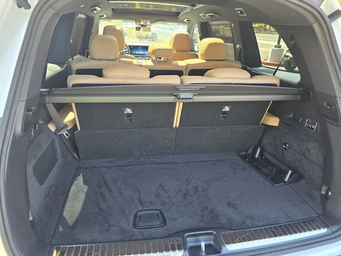 New 2026 Mercedes-Benz GLS 580 4MATIC image 19