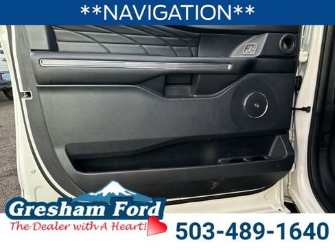 Used 2020 Ford Expedition Platinum image 12