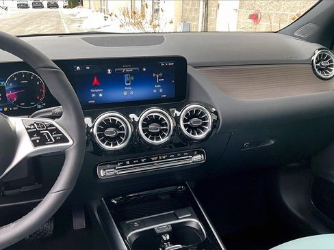 New 2026 Mercedes-Benz GLA 250 4MATIC image 7