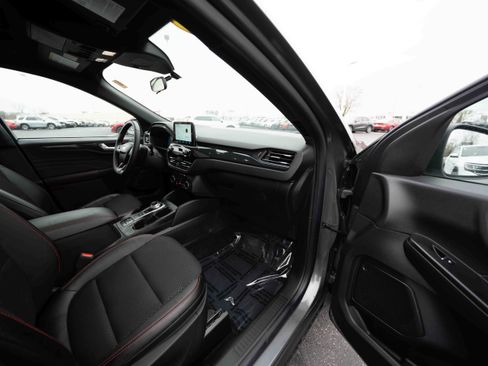 Used 2025 Ford Escape ST-Line w/ Cold Weather Package image 26