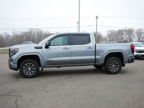 Used 2024 GMC Sierra 1500 AT4 w/ Technology Package AWD/4WD image 6
