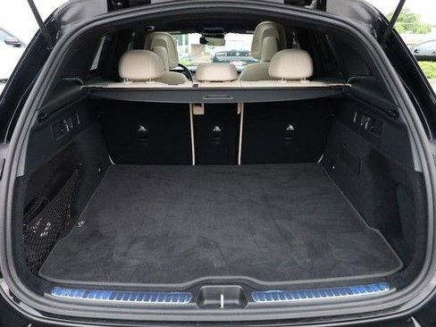 Used 2024 Mercedes-Benz GLC 300 4MATIC image 7