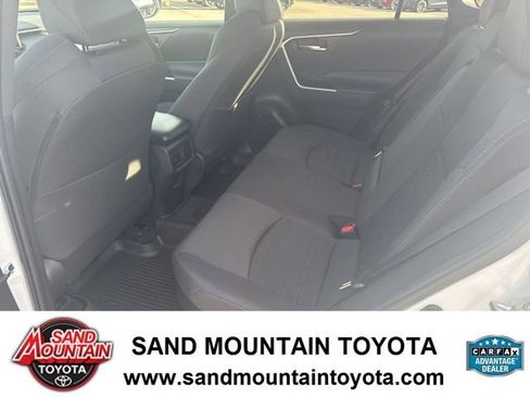 Used 2024 Toyota RAV4 SE image 16