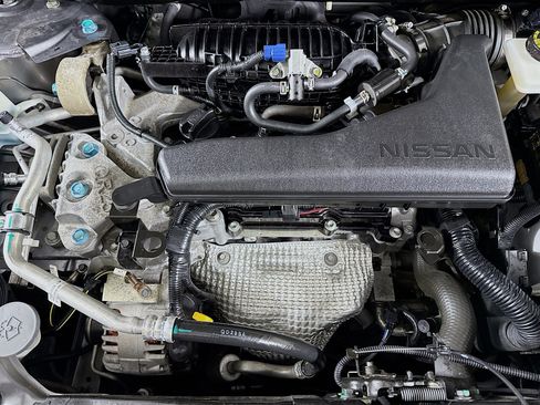 Used 2019 Nissan Rogue SV FWD image 39