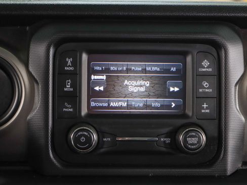 Used 2018 Jeep Wrangler Unlimited Sport S image 20