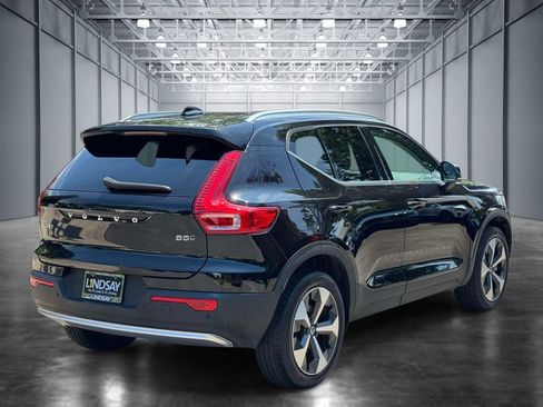 Used 2023 Volvo XC40 B5 Plus w/ Climate Package AWD/4WD image 7