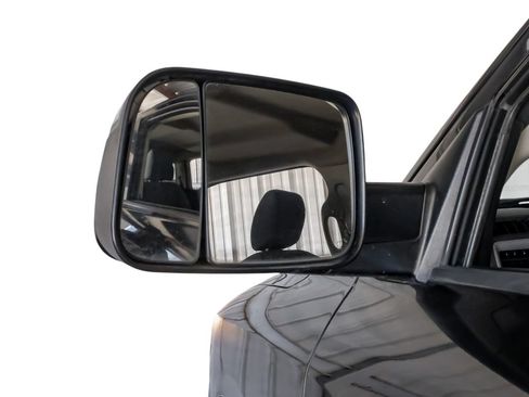 Used 2017 RAM 3500 Tradesman w/ Chrome Appearance Group AWD/4WD image 38