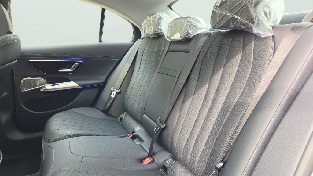 New 2027 Mercedes-Benz E 450 4MATIC Sedan image 20