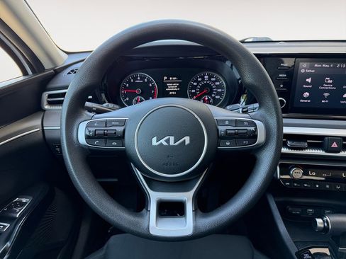 Used 2022 Kia K5 LXS FWD image 23