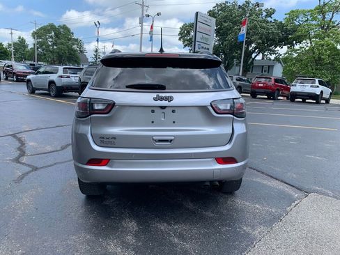 Used 2022 Jeep Compass High Altitude AWD/4WD image 6