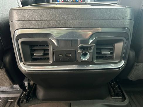 Used 2022 GMC Sierra 1500 SLT AWD/4WD image 13