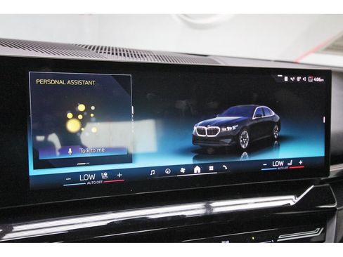 Used 2025 BMW 530i RWD image 27