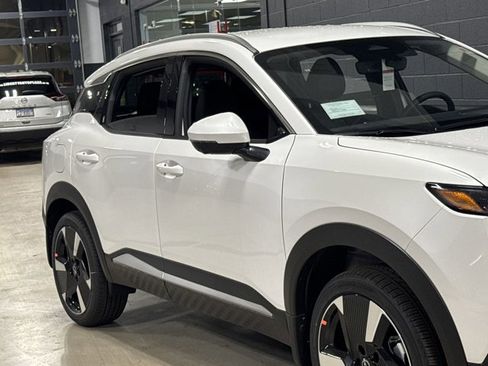 New 2025 Nissan Kicks SR w/ Illumination Package image 4